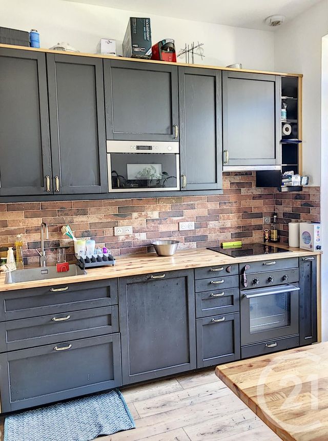 Afficher la photo en grand Appartement T3 à vendre - 3 pièces - 63.38 m2 - DINAN - 22 - BRETAGNE - Century 21 Agence De Bretagne