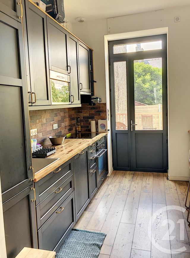 Afficher la photo en grand Appartement T3 à vendre - 3 pièces - 63.38 m2 - DINAN - 22 - BRETAGNE - Century 21 Agence De Bretagne
