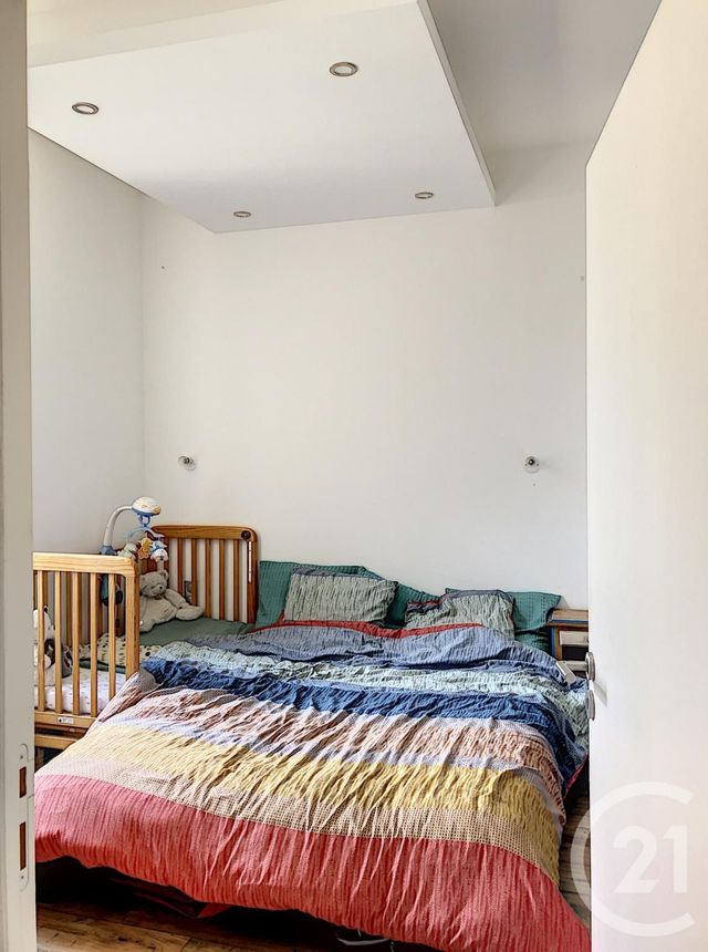 Afficher la photo en grand Appartement T3 à vendre - 3 pièces - 63.38 m2 - DINAN - 22 - BRETAGNE - Century 21 Agence De Bretagne
