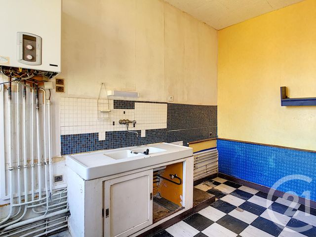 Appartement F5 à vendre - 5 pièces - 148.0 m2 - DINAN - 22 - BRETAGNE - Century 21 Agence De Bretagne Appartement F5 à vendre - 5 pièces - 148.0 m2 - DINAN - 22 - BRETAGNE - Century 21 Agence De Bretagne