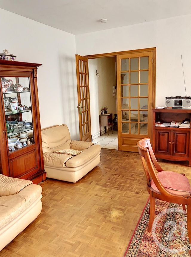 Afficher la photo en grand Appartement F3 à vendre - 3 pièces - 87.85 m2 - DINAN - 22 - BRETAGNE - Century 21 Agence De Bretagne