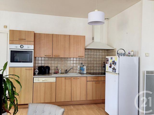 Appartement F2 à louer - 2 pièces - 47.0 m2 - DINAN - 22 - BRETAGNE - Century 21 Agence De Bretagne Appartement F2 à louer - 2 pièces - 47.0 m2 - DINAN - 22 - BRETAGNE - Century 21 Agence De Bretagne