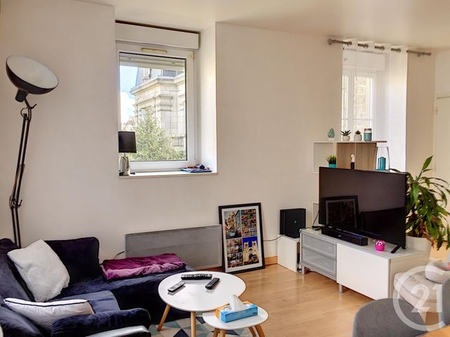 Appartement F2 à louer - 2 pièces - 47.0 m2 - DINAN - 22 - BRETAGNE - Century 21 Agence De Bretagne Appartement F2 à louer - 2 pièces - 47.0 m2 - DINAN - 22 - BRETAGNE - Century 21 Agence De Bretagne