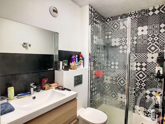 Afficher la photo en grand Appartement F2 à vendre - 2 pièces - 43.9 m2 - DINAN - 22 - BRETAGNE - Century 21 Agence De Bretagne