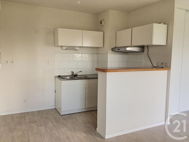 Appartement F2 à louer - 2 pièces - 39.19 m2 - TRELIVAN - 22 - BRETAGNE - Century 21 Agence De Bretagne Appartement F2 à louer - 2 pièces - 39.19 m2 - TRELIVAN - 22 - BRETAGNE - Century 21 Agence De Bretagne