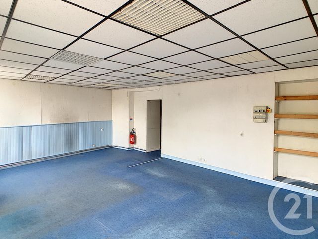 Afficher la photo en grand commerce à vendre - 34.4 m2 - LANVALLAY - 22 - BRETAGNE - Century 21 Agence De Bretagne