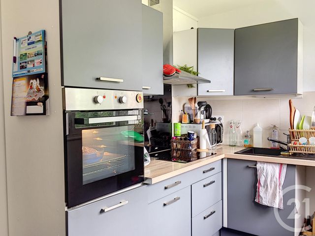 Afficher la photo en grand Appartement T3 à louer - 3 pièces - 72.98 m2 - DINAN - 22 - BRETAGNE - Century 21 Agence De Bretagne