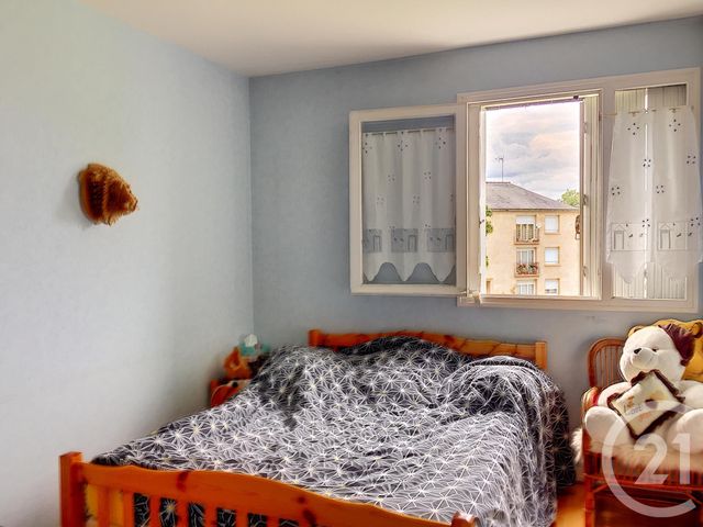 Afficher la photo en grand Appartement T3 à louer - 3 pièces - 72.98 m2 - DINAN - 22 - BRETAGNE - Century 21 Agence De Bretagne