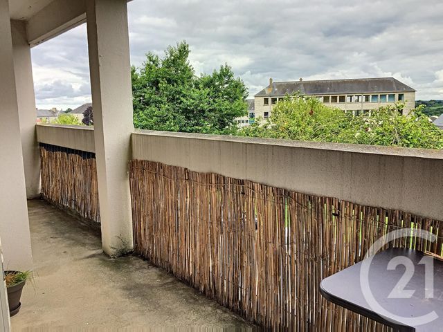 Afficher la photo en grand Appartement T3 à louer - 3 pièces - 72.98 m2 - DINAN - 22 - BRETAGNE - Century 21 Agence De Bretagne