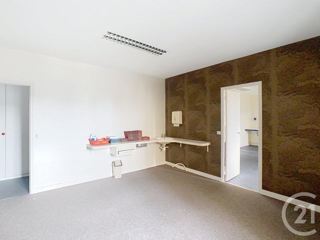 Appartement Local à vendre - 4 pièces - 149.18 m2 - DINAN - 22 - BRETAGNE - Century 21 Agence De Bretagne