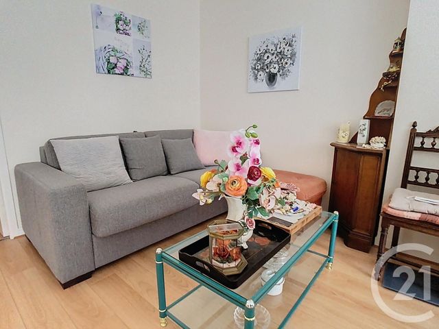 Afficher la photo en grand Appartement F3 à vendre - 3 pièces - 67.7 m2 - DINAN - 22 - BRETAGNE - Century 21 Agence De Bretagne