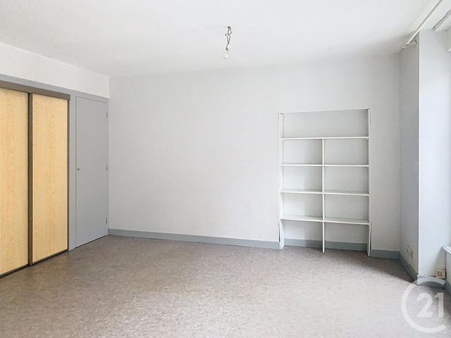 Afficher la photo en grand Appartement F2 à louer - 2 pièces - 44.01 m2 - DINAN - 22 - BRETAGNE - Century 21 Agence De Bretagne