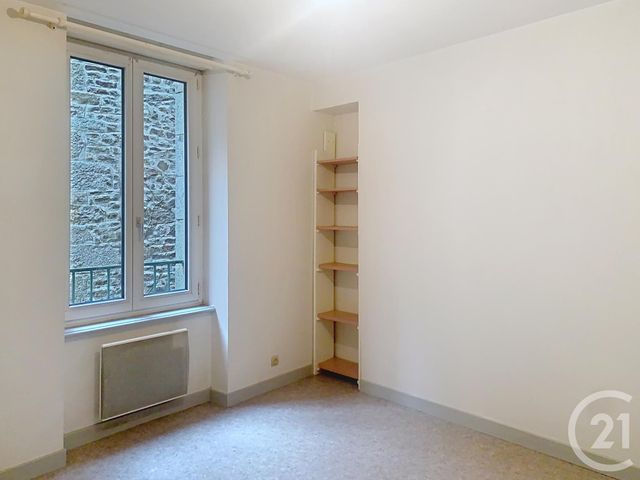 Afficher la photo en grand Appartement F2 à louer - 2 pièces - 44.01 m2 - DINAN - 22 - BRETAGNE - Century 21 Agence De Bretagne