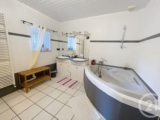 maison à vendre - 7 pièces - 218.0 m2 - PLEUDIHEN SUR RANCE - 22 - BRETAGNE - Century 21 Agence De Bretagne