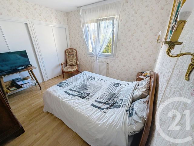 Afficher la photo en grand Appartement F3 à vendre - 3 pièces - 65.1 m2 - DINAN - 22 - BRETAGNE - Century 21 Agence De Bretagne