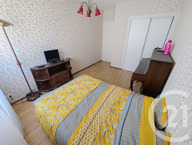 Afficher la photo en grand Appartement F3 à vendre - 3 pièces - 65.1 m2 - DINAN - 22 - BRETAGNE - Century 21 Agence De Bretagne