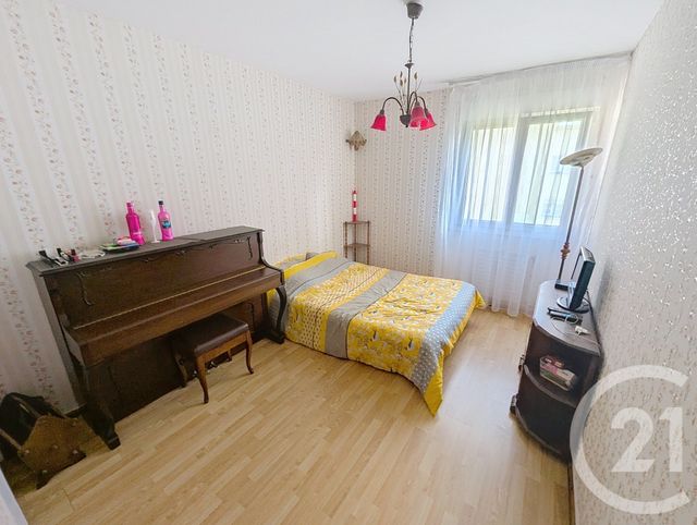 Afficher la photo en grand Appartement F3 à vendre - 3 pièces - 65.1 m2 - DINAN - 22 - BRETAGNE - Century 21 Agence De Bretagne