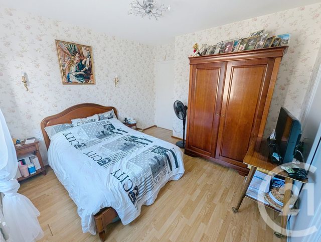 Afficher la photo en grand Appartement F3 à vendre - 3 pièces - 65.1 m2 - DINAN - 22 - BRETAGNE - Century 21 Agence De Bretagne