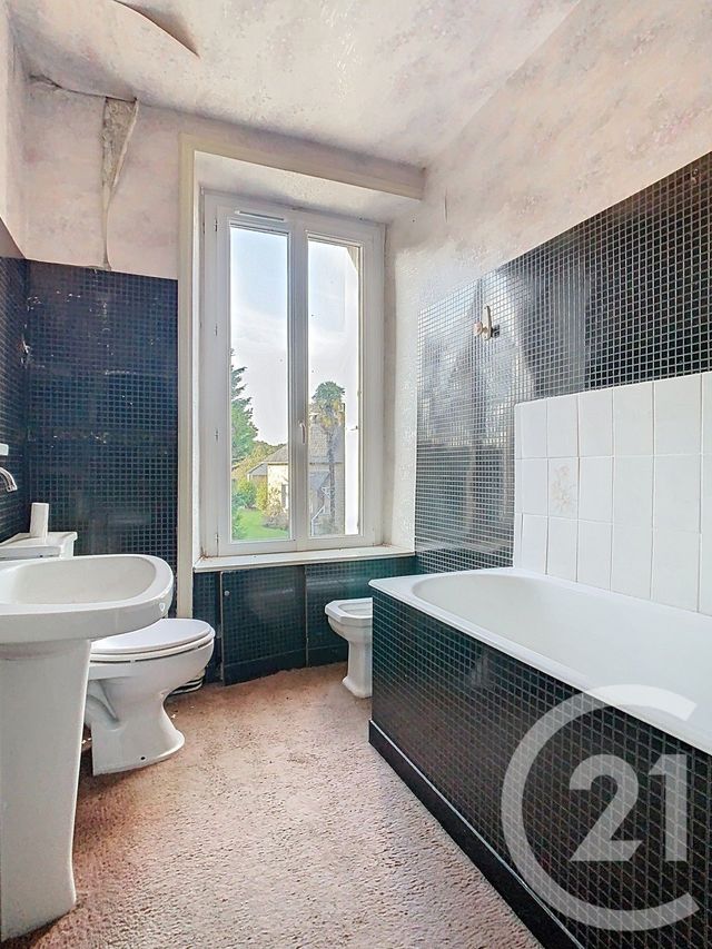 maison à vendre - 7 pièces - 216.25 m2 - PLUMAUDAN - 22 - BRETAGNE - Century 21 Agence De Bretagne