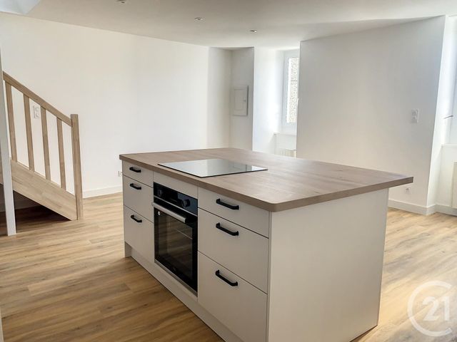 Afficher la photo en grand Appartement F4 à louer - 4 pièces - 93.0 m2 - PLANCOET - 22 - BRETAGNE - Century 21 Agence De Bretagne