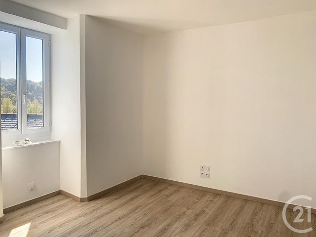Afficher la photo en grand Appartement F4 à louer - 4 pièces - 93.0 m2 - PLANCOET - 22 - BRETAGNE - Century 21 Agence De Bretagne