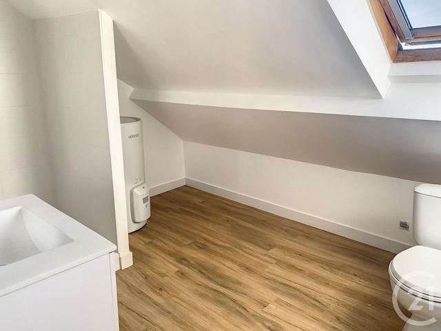 Afficher la photo en grand Appartement F4 à louer - 4 pièces - 93.0 m2 - PLANCOET - 22 - BRETAGNE - Century 21 Agence De Bretagne