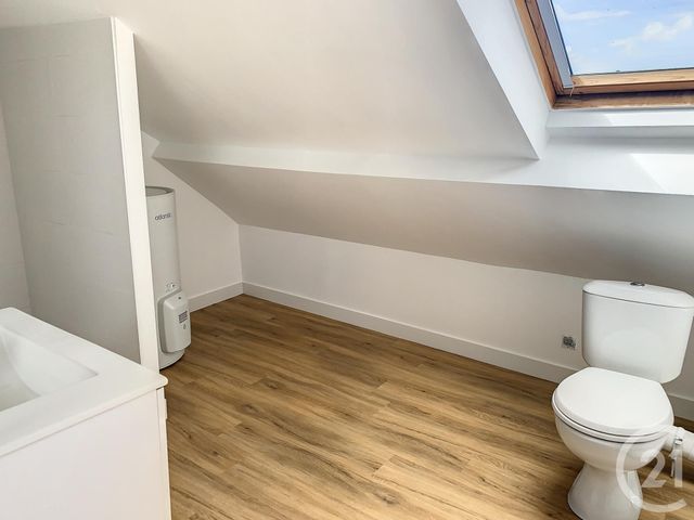 Afficher la photo en grand Appartement F4 à louer - 4 pièces - 93.0 m2 - PLANCOET - 22 - BRETAGNE - Century 21 Agence De Bretagne