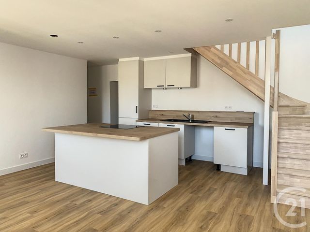 Afficher la photo en grand Appartement F4 à louer - 4 pièces - 93.0 m2 - PLANCOET - 22 - BRETAGNE - Century 21 Agence De Bretagne