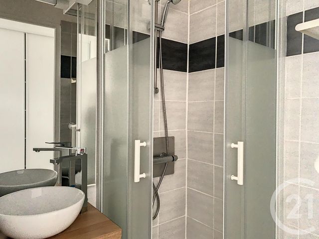 Afficher la photo en grand Appartement F2 à louer - 2 pièces - 26.5 m2 - DINAN - 22 - BRETAGNE - Century 21 Agence De Bretagne