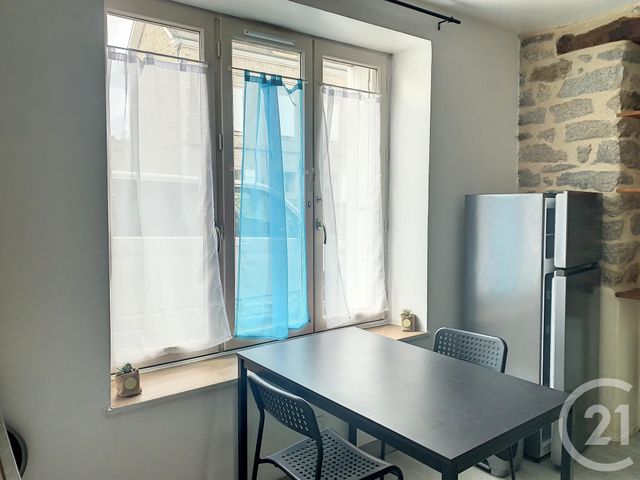 Afficher la photo en grand Appartement F2 à louer - 2 pièces - 26.5 m2 - DINAN - 22 - BRETAGNE - Century 21 Agence De Bretagne