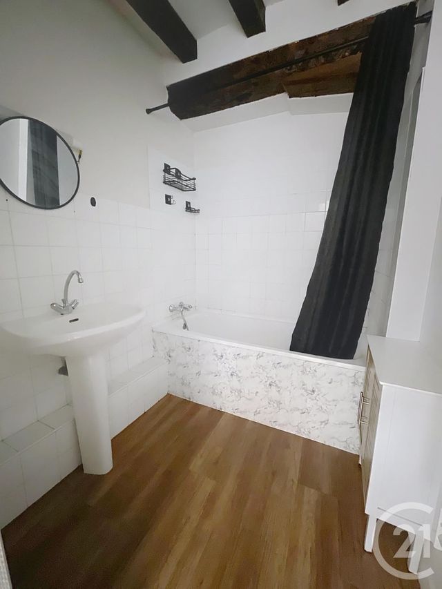 Appartement T2 à vendre - 2 pièces - 49.23 m2 - DINAN - 22 - BRETAGNE - Century 21 Agence De Bretagne