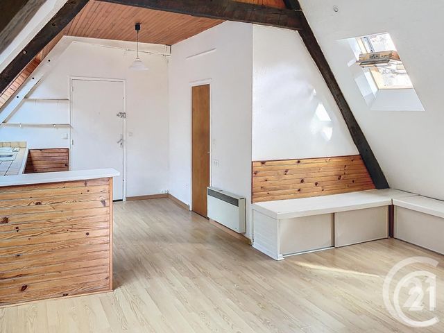 Appartement Chambre à louer - 1 pièce - 31.0 m2 - DINAN - 22 - BRETAGNE - Century 21 Agence De Bretagne
