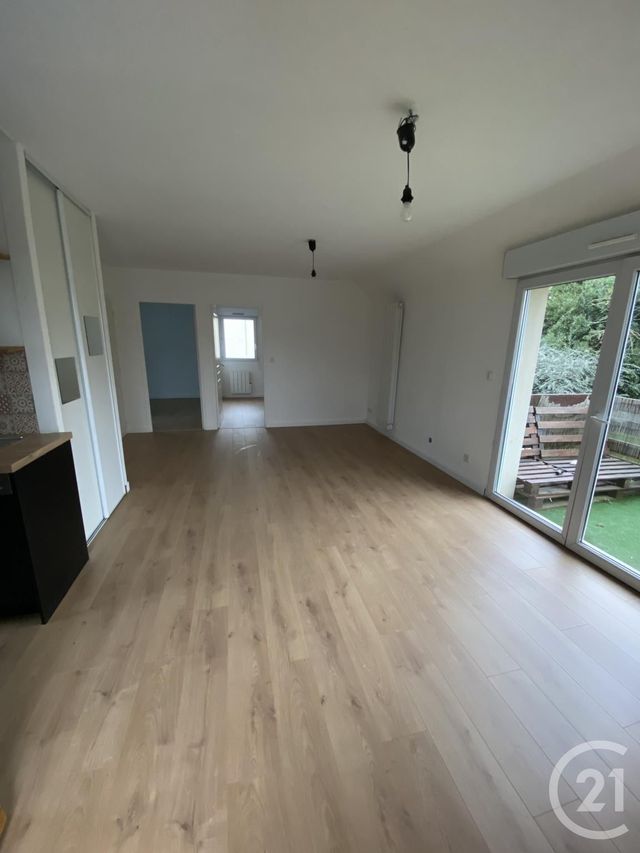 Appartement F3 à louer - 3 pièces - 46.0 m2 - QUEVERT - 22 - BRETAGNE - Century 21 Agence De Bretagne