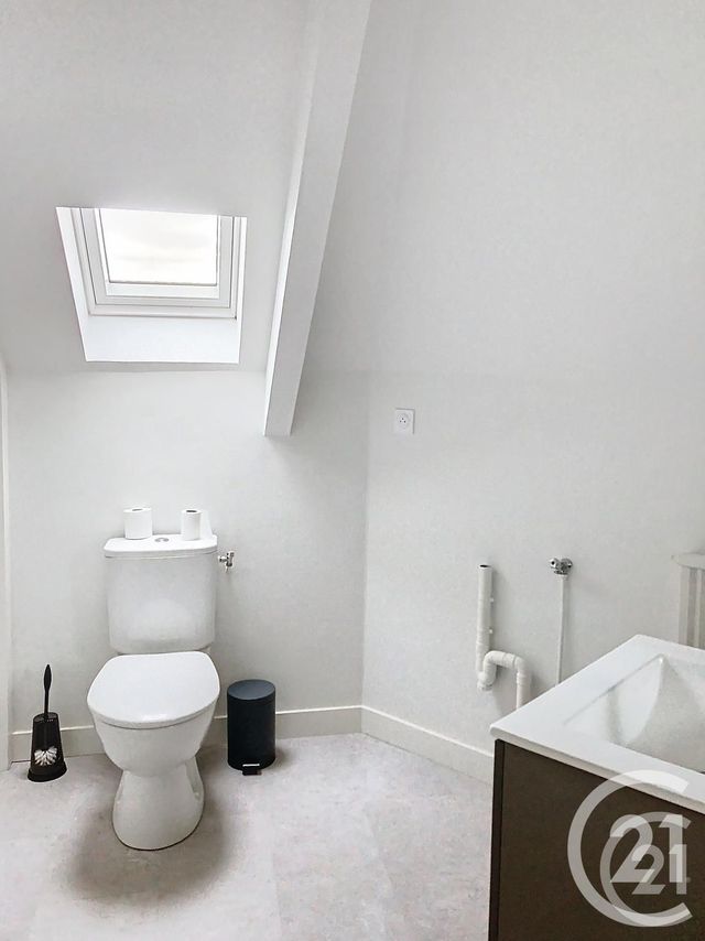 Appartement T1 à louer - 1 pièce - 27.92 m2 - DINAN - 22 - BRETAGNE - Century 21 Agence De Bretagne