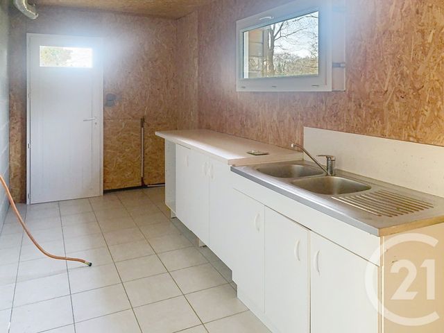 maison à louer - 4 pièces - 80.0 m2 - PLESLIN TRIGAVOU - 22 - BRETAGNE - Century 21 Agence De Bretagne