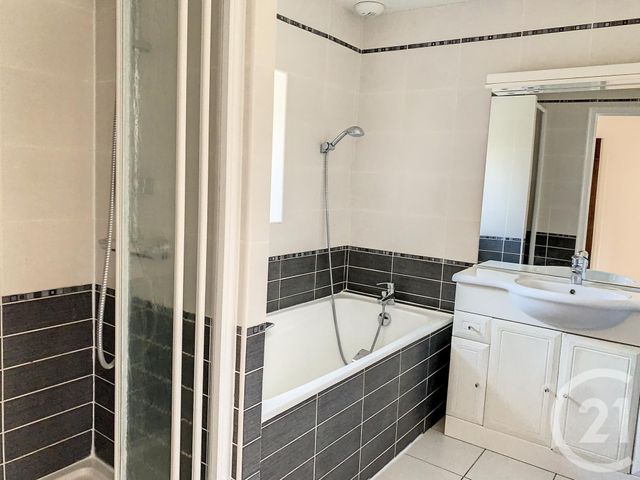 maison à louer - 4 pièces - 138.21 m2 - CALORGUEN - 22 - BRETAGNE - Century 21 Agence De Bretagne