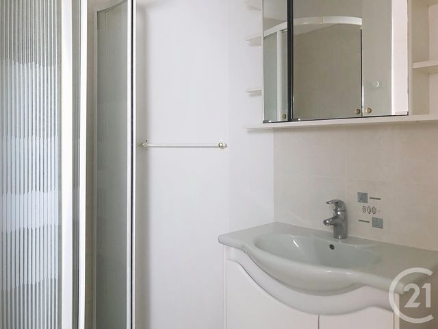 Appartement F1 à louer - 2 pièces - 31.91 m2 - DINAN - 22 - BRETAGNE - Century 21 Agence De Bretagne