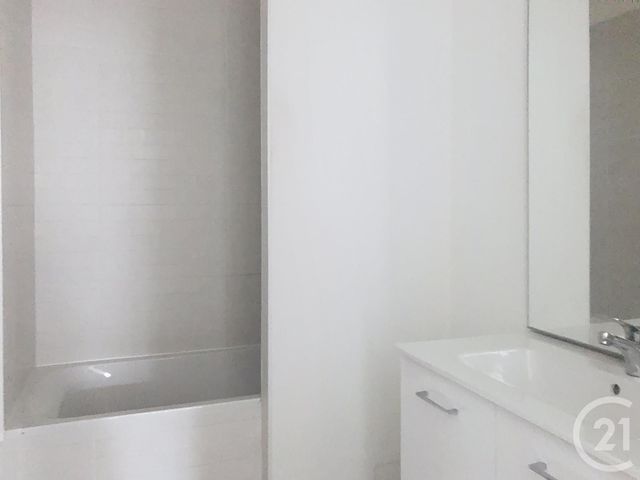 Appartement F4 à louer - 4 pièces - 62.28 m2 - LANVALLAY - 22 - BRETAGNE - Century 21 Agence De Bretagne