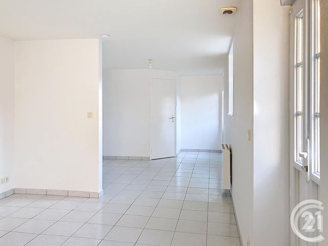 Appartement F1 à louer - 1 pièce - 30.13 m2 - DINAN - 22 - BRETAGNE - Century 21 Agence De Bretagne