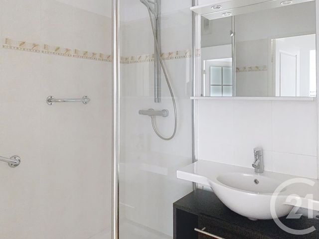 Appartement F2 à louer - 2 pièces - 46.38 m2 - LANVALLAY - 22 - BRETAGNE - Century 21 Agence De Bretagne