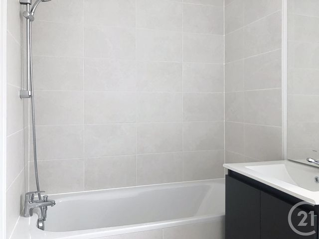 Appartement F3 à louer - 3 pièces - 62.72 m2 - QUEVERT - 22 - BRETAGNE - Century 21 Agence De Bretagne
