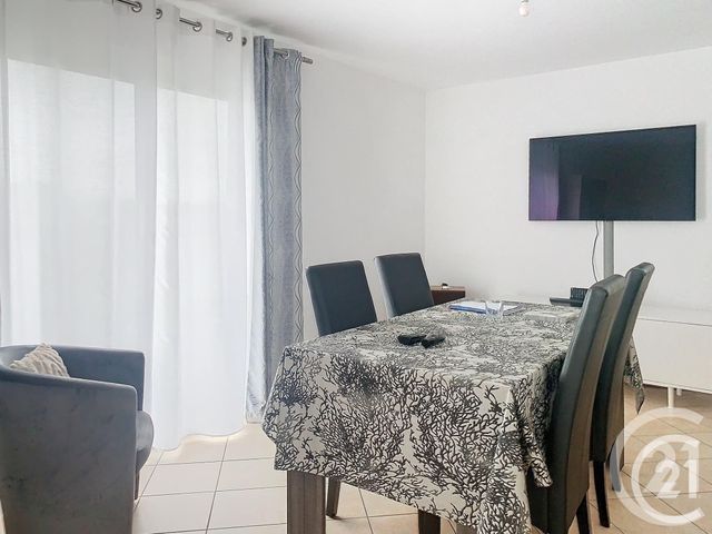 maison à louer - 5 pièces - 135.0 m2 - PLUMAUDAN - 22 - BRETAGNE - Century 21 Agence De Bretagne