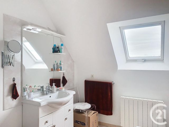 maison à louer - 5 pièces - 135.0 m2 - PLUMAUDAN - 22 - BRETAGNE - Century 21 Agence De Bretagne