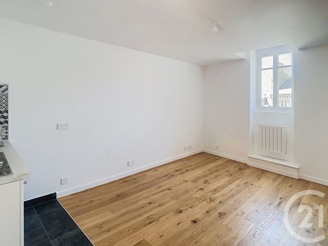 Appartement F1 à louer - 1 pièce - 24.42 m2 - DINAN - 22 - BRETAGNE - Century 21 Agence De Bretagne