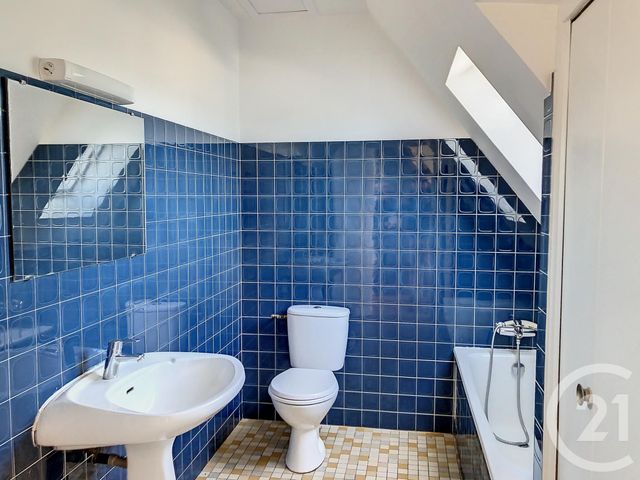Appartement Studio à louer - 1 pièce - 27.4 m2 - LANVALLAY - 22 - BRETAGNE - Century 21 Agence De Bretagne
