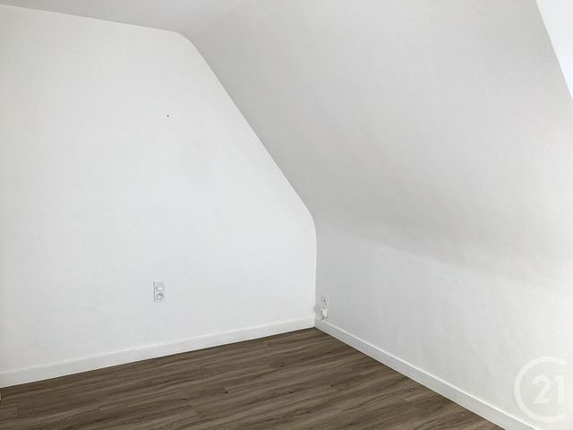 Appartement Studio à louer - 1 pièce - 27.4 m2 - LANVALLAY - 22 - BRETAGNE - Century 21 Agence De Bretagne
