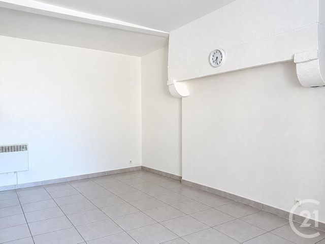 Appartement F1 à louer - 1 pièce - 43.07 m2 - PLUMAUDAN - 22 - BRETAGNE - Century 21 Agence De Bretagne
